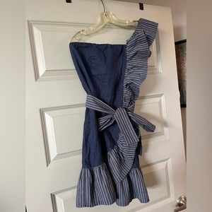 Cute one shoulder dress!